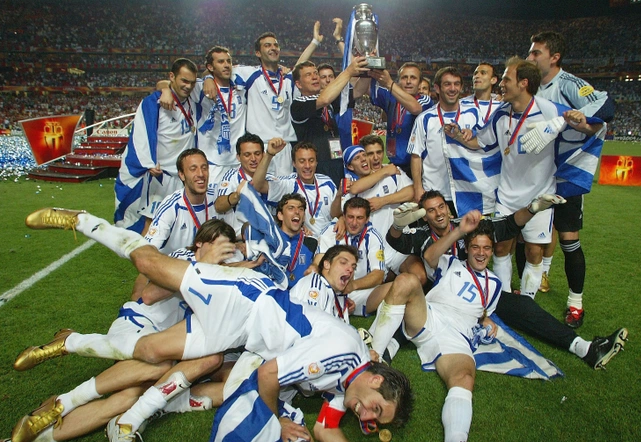 Euro 2004 với chiến thắng bất ngờ dành cho “kẻ lót đường” Hy Lạp