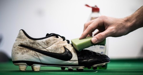 Mẹo bảo quản giày bóng đá bền lâu theo thời gian